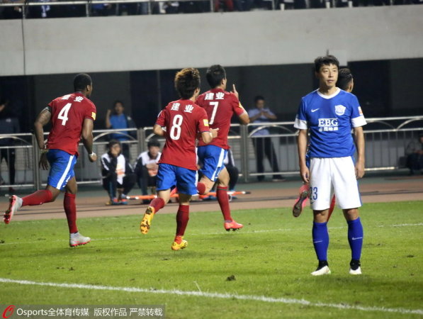  国际米兰边锋速度制胜单骑闯关打破僵局