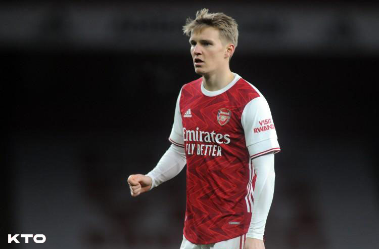  多特蒙德年轻阵容迸发活力大胜弗赖堡